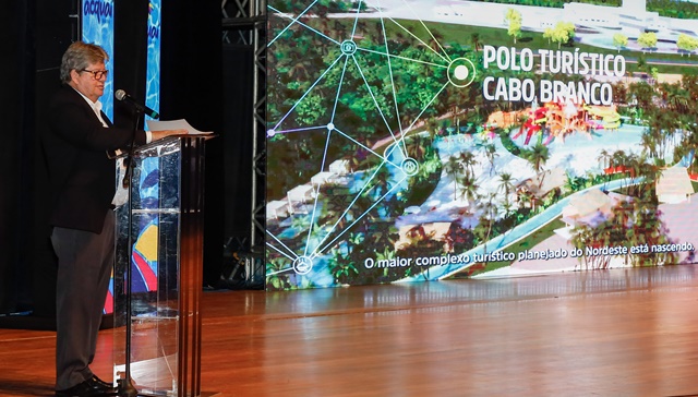 João Azevêdo anuncia instalação de parque aquático e mais um resort no Polo Turístico Cabo Branco