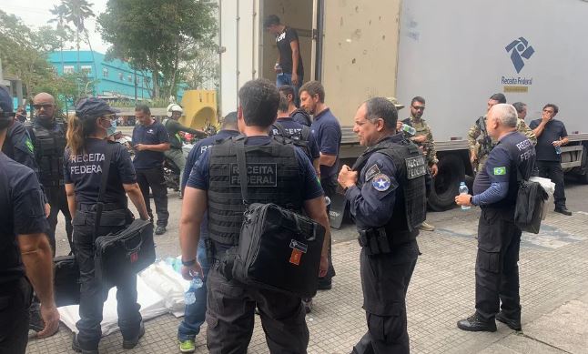 Operação apreende 3 toneladas de produtos irregulares em lojas, na Paraíba