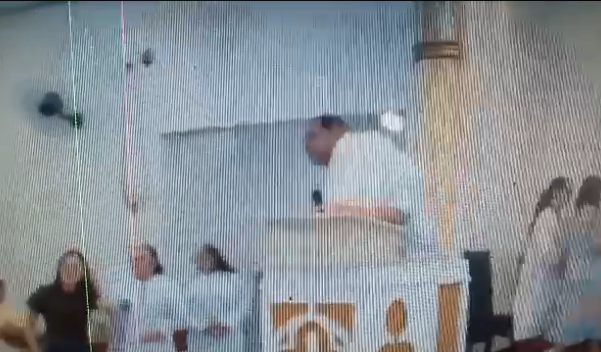 Vídeo: Homem é morto a tiros ao lado de igreja e gera pânico durante missa, na PB