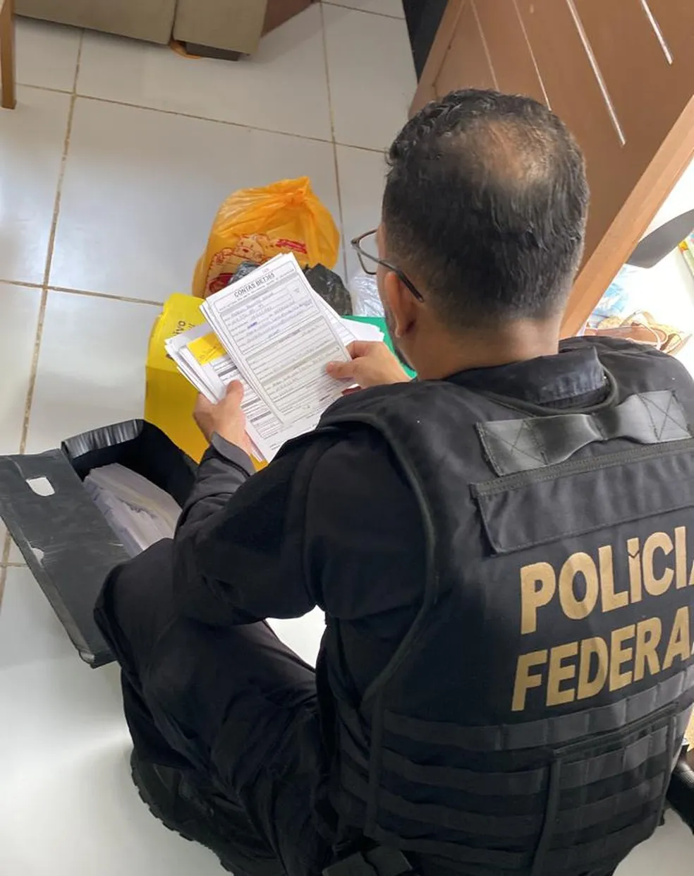 Operação da PF mira empresários, jogadores e apostadores suspeitos de manipular partidas de futebol; grupo movimentou R$ 11 milhões