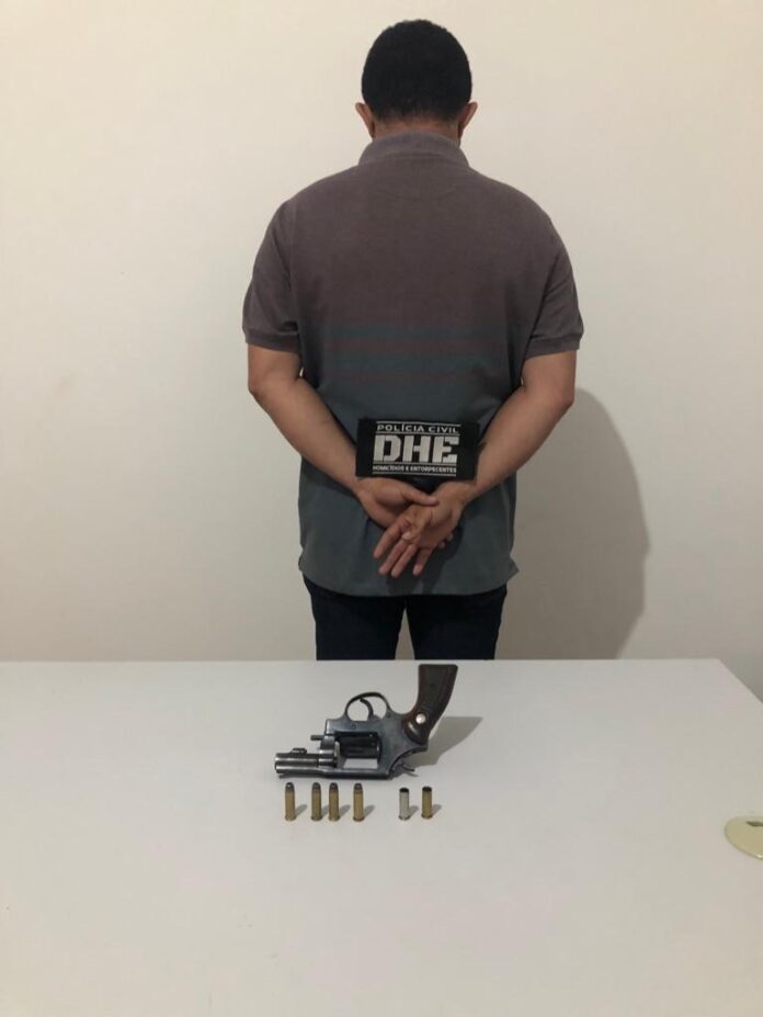 Polícia prende suspeito de executar representante comercial, em Patos