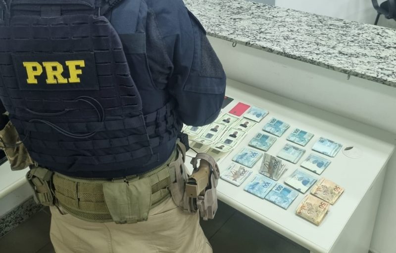 Operação prende três homens e apreende mais de R$14 mil e 19 documentos falsos 