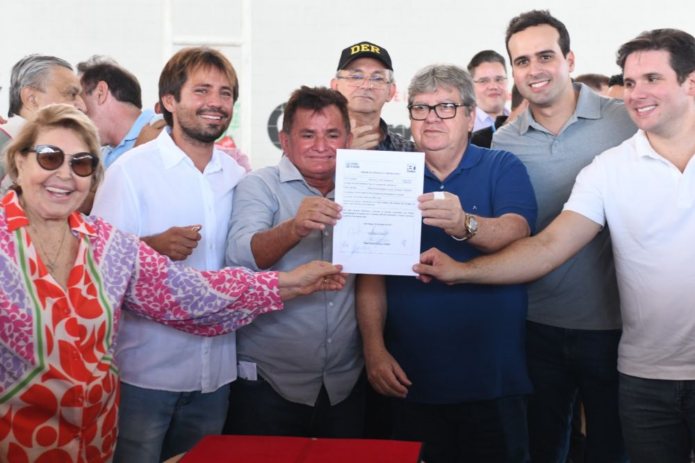 Em visita a Cacimba de Areia, governador João Azevedo assina ordem de serviço para construção da ponte do Rio Farinha