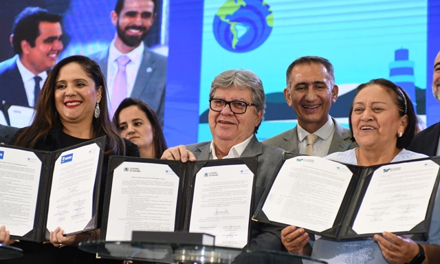 João Azevêdo prestigia Encontro Nacional dos Comitês de Bacias Hidrográficas em Natal e assina Pacto Nacional de Governança das Águas