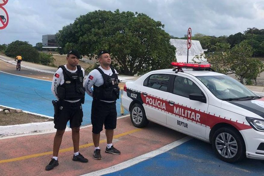 Garçom atira em cantor após discussão em quiosque durante a madrugada, na capital paraibana