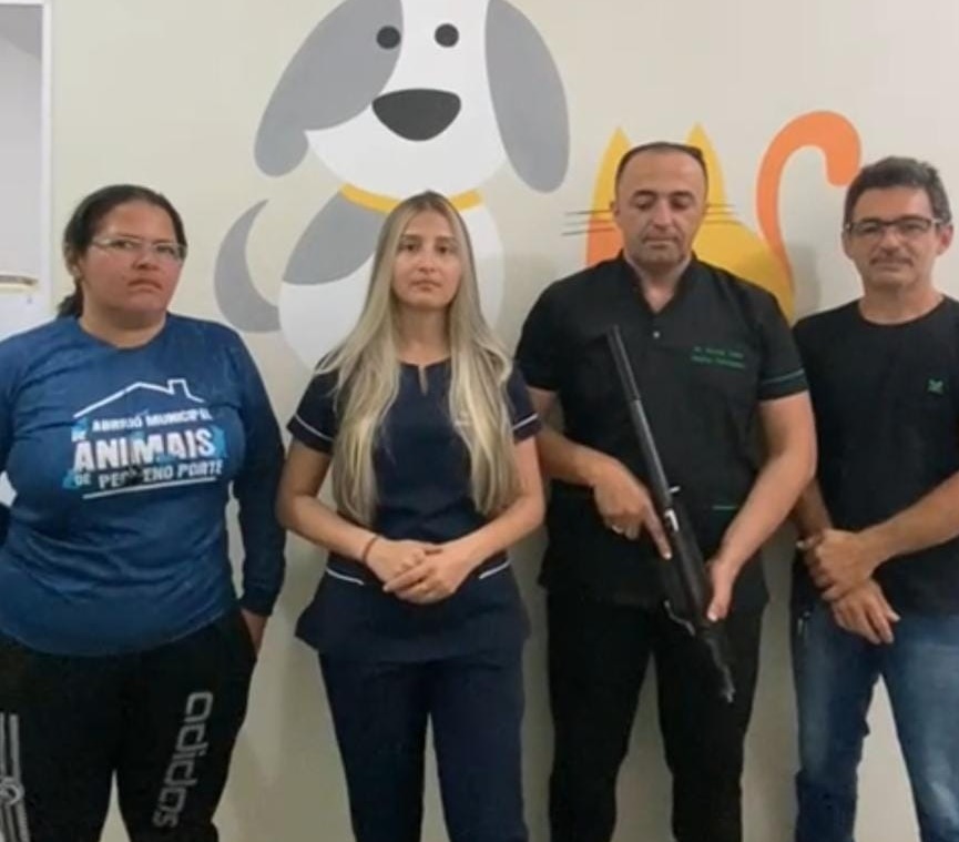 Equipe de veterinários de Patos é treinada para utilizar ferramenta inovadora na captura e castração de animais errantes