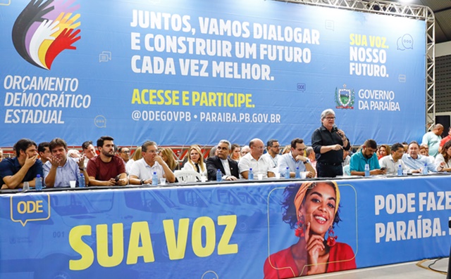 João Azevêdo entrega equipamentos e dialoga com a população em audiência do ODE com recorde de público em Guarabira 