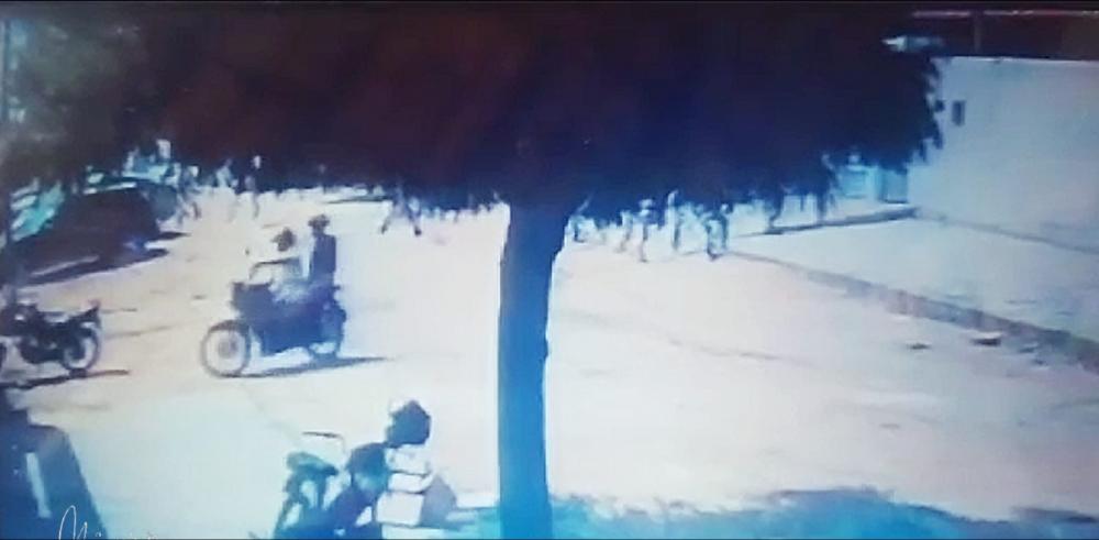 Vídeo: Assalto no Pátio da Construção Mix Matheus no Bairro São Sebastião em Patos
