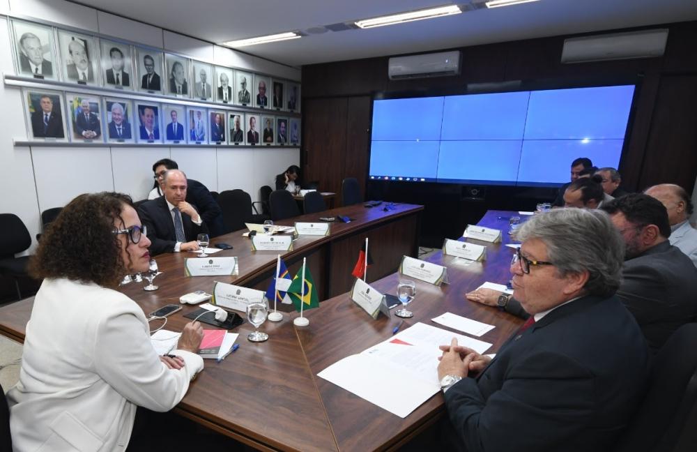 João Azevêdo garante apoio do governo federal para implantação do projeto Bingo em reunião com ministra da Ciência e Tecnologia