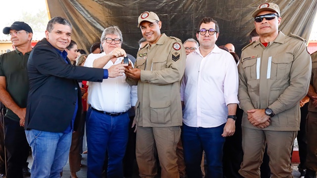 João Azevêdo entrega reforma e ampliação da 2ª Companhia Independente de Bombeiro Militar de Catolé do Rocha e viatura de resgate