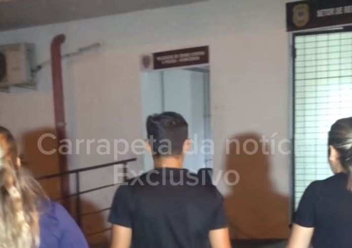 Vídeo: Suspeito da morte do Policial Jerre Adriano, se apresentou em João Pessoa com advogada