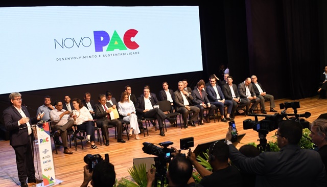 João Azevêdo e ministros lançam obras do novo PAC na Paraíba e destacam importância dos investimentos na vida da população