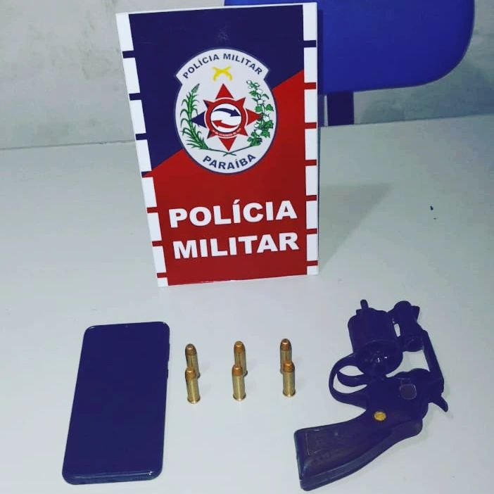 Polícia apreende dois adolescentes com arma de fogo em Itaporanga