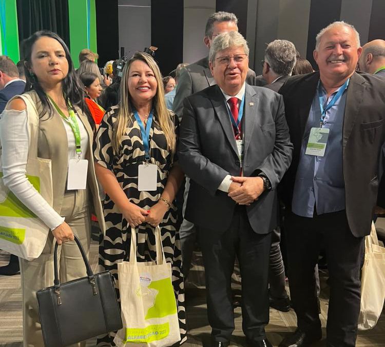 Educação Municipal de Patos está participando do maior evento de educação do Brasil, em Brasília