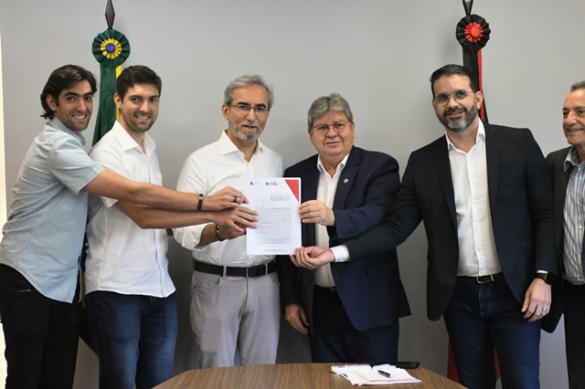 Governo da Paraíba formaliza instalação de fábrica de pisos e painéis vinílicos mais moderna da América Latina em Alhandra