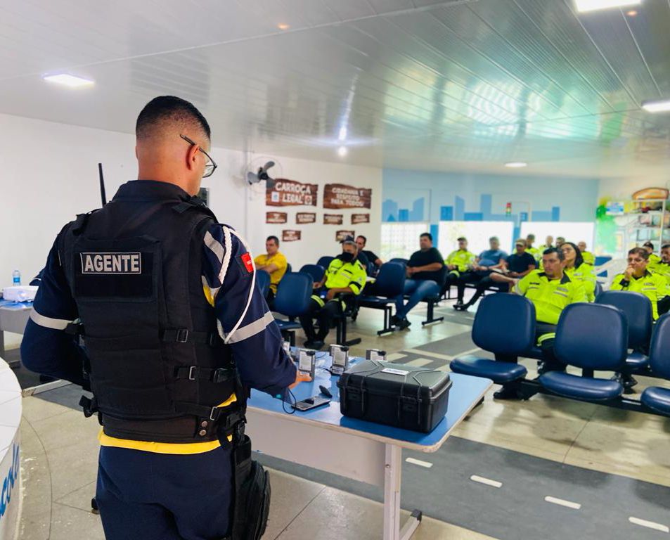 Semana Nacional de Trânsito: Agente da STTRANS passam por capacitação e participam de Blitz da Lei Seca em Patos