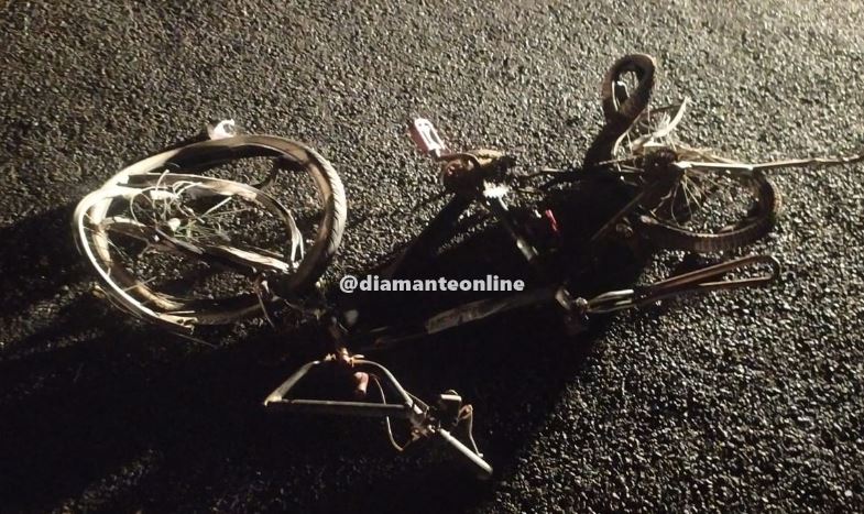 Ciclista morre ao ser atropelado por caminhão em rodovia de Boa Ventura