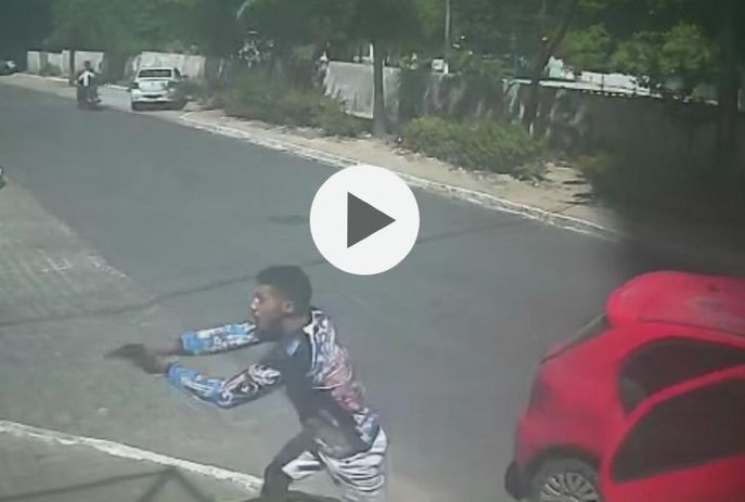 VÍDEOS: Polícia divulga imagens de atirador que matou idoso em João Pessoa