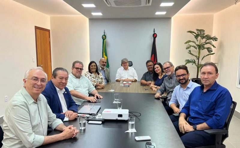  PT, PCdoB e PV sentam à mesa com João e tratam sobre eleições 2024