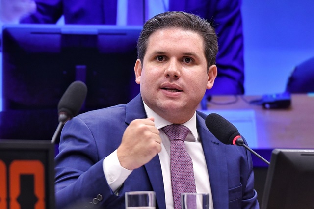 Hugo Motta ressalta importância da obra de reforma e ampliação do Aeroporto de Patos