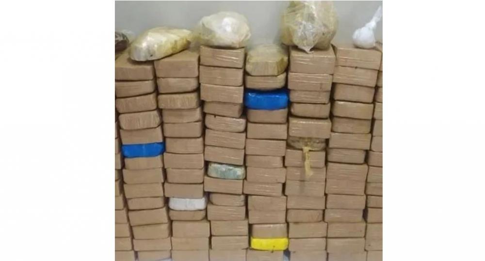 PM prende casal que transportava 115 quilos de drogas na Paraíba