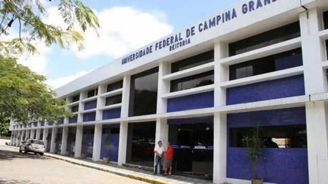 Concurso para professor com salários de R$ 10 mil e quase 100 vagas é publicado