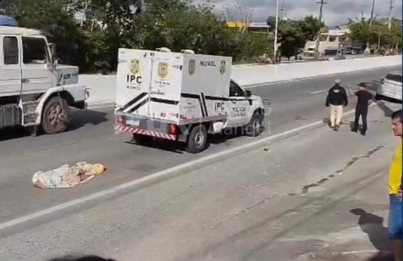 Pedreste morre atropelado ao tentar atravessar a BR-230