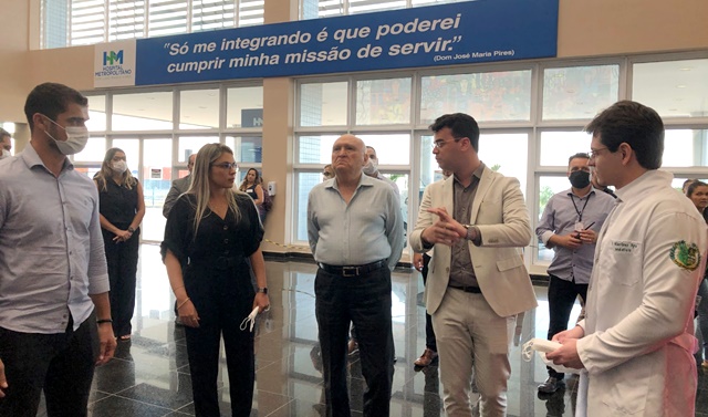 Presidente do TCE elogia estrutura e atendimento ao paciente durante visita ao Hospital Metropolitano