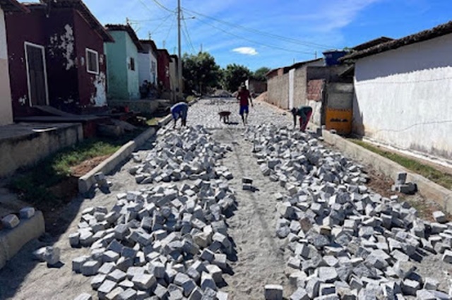 Prefeito Nabor Wanderley retoma obras que estavam paralisadas e transforma Patos em um verdadeiro canteiro de obras
