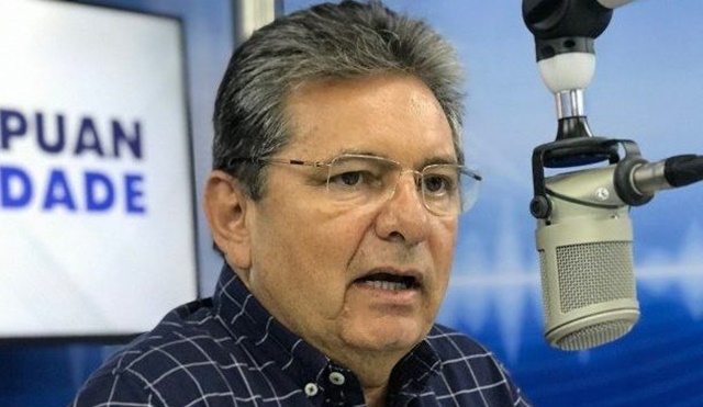Adriano Galdino diz que nome de Jhony “cresce muito” para ser o candidato do governo em CG caso Romero não tope missão