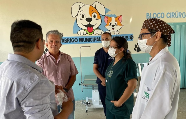 Prefeito Nabor visita Abrigo Municipal de Animais e entrega novos equipamentos para Bloco Cirúrgico