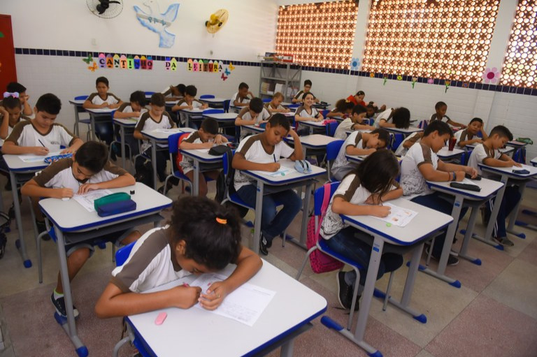 Governo da Paraíba lança editais com 290 vagas em programas voltados para avançar a alfabetização no estado