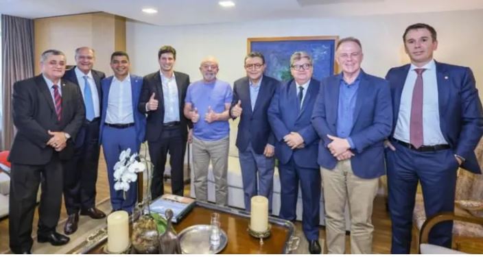 João Azevêdo se reúne com Lula e Alckmin em Brasília 