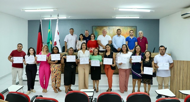 Conselheiros Tutelares de Patos são diplomados na manhã desta quarta-feira