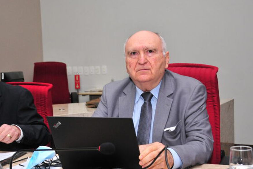 Presidente do TCE diz que não há redução de FPM e revela que prefeituras gastaram acima do permitido: 