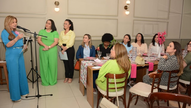 Primeira-dama participa de encontro para discutir o papel das mulheres no Governo e na Segurança Pública