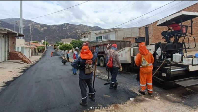 Segunda etapa da pavimentação asfáltica beneficia novas ruas em Mãe d’Água