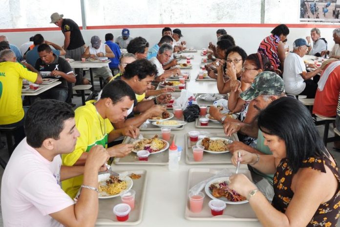 Restaurantes Populares iniciam atendimento na modalidade bandejão e agrada população usuária