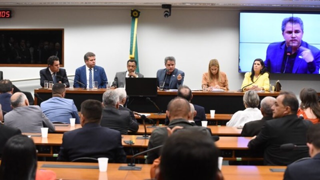 Efraim comemora ampliação de cidades contempladas com operação carro-pipa: “Luta bancada trouxe resultados”