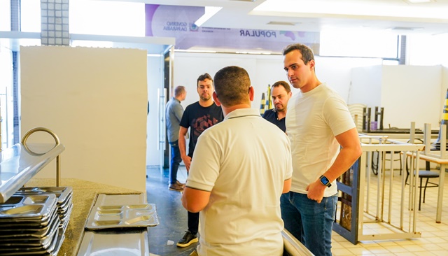 Vice-governador visita nova instalação do Restaurante Popular do Governo da Paraíba em Campina