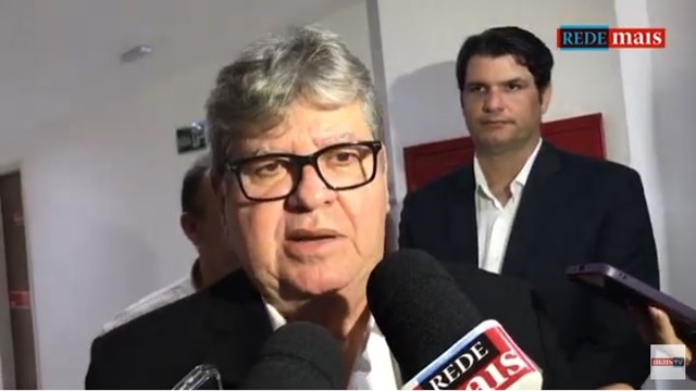 VEJA VÍDEO: Governador João Azevedo anuncia pagamento do abono natalino e 13º dos servidores