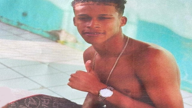 Adolescente de 15 anos desaparece após sair para a escola