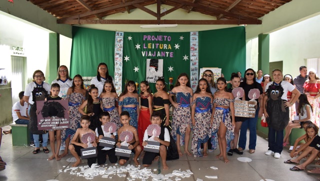 Projeto Leitura Viajante com tema da Consciência Negra e Bullying é apresentado em São José do Bonfim