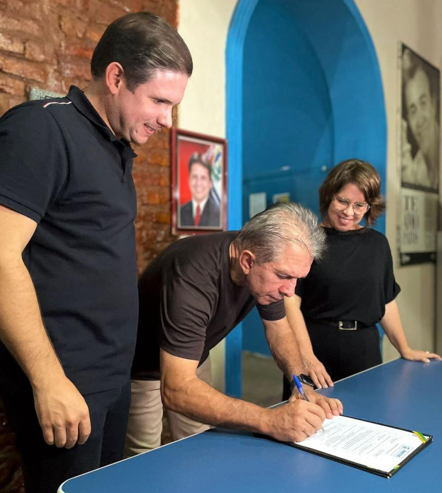 Prefeitura de Patos Fortalece Proteção Básica com Assinatura para Construção do CRAS Capitão Manoel Gomes