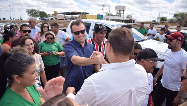 Recepção calorosa marca o retorno do prefeito Doutor Jefferson a São Mamede