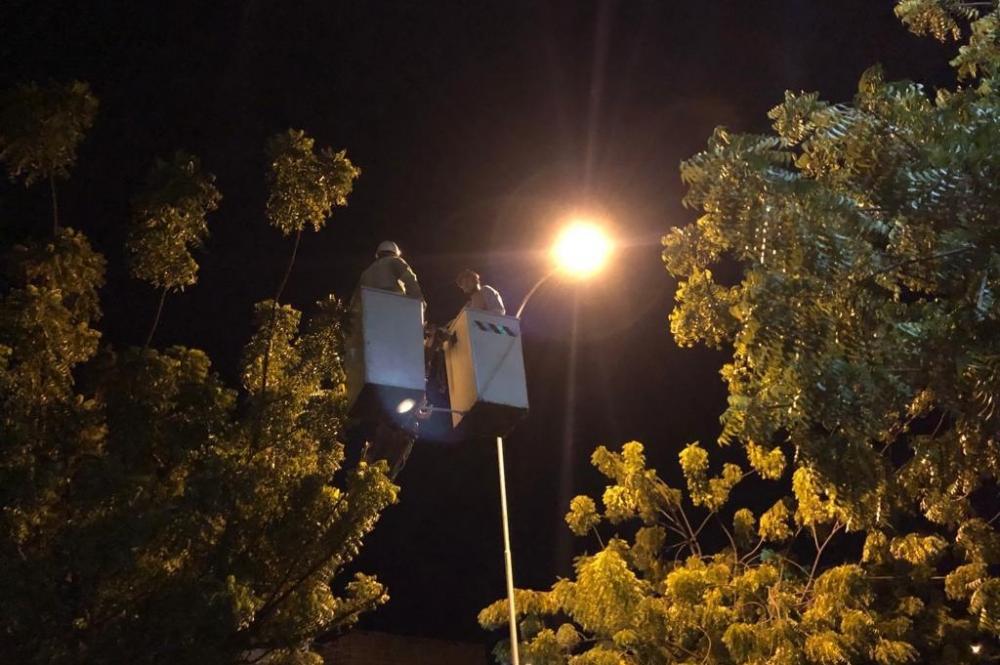 Secretaria de Serviços Públicos de Patos intensifica ações de limpeza e iluminação na cidade