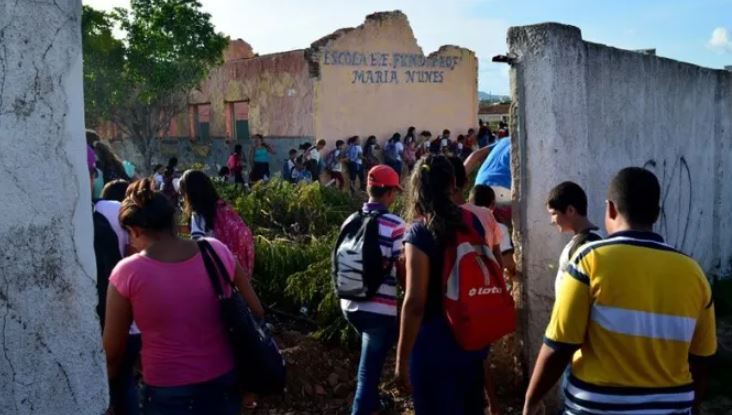 Escola Estadual Professora Maria Nunes, em Patos, será fechada para o ensino fundamental e pode ser reconstruída em 2024