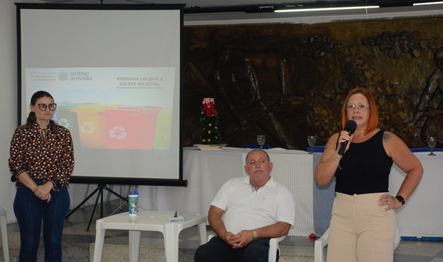 Em parceria com o Governo do Estado, Prefeitura de Patos promove capacitação sobre coleta seletiva para a Ascap e Recicla