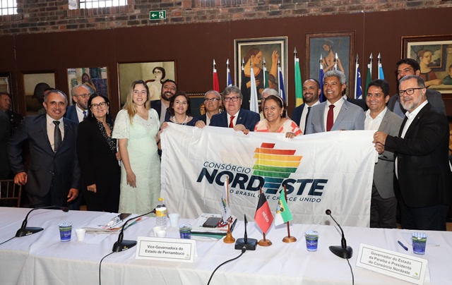João Azevêdo presta contas de ações do Consórcio Nordeste e destaca avanços nas relações institucionais