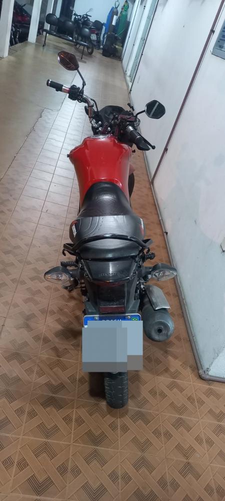 PM de folga recupera moto roubada e prende suspeito, em Patos
